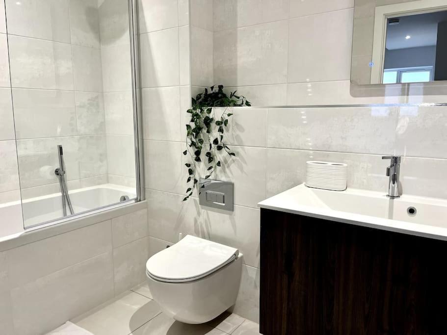Luxury 3 Bed House W Parking & Garden! 1 Villa Bournemouth Exteriör bild